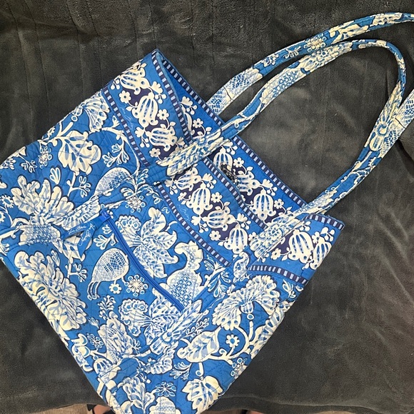 Vera Bradley tote - Picture 2 of 5